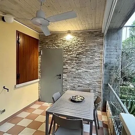 Casa de Férias And Pools Desenzano del Garda